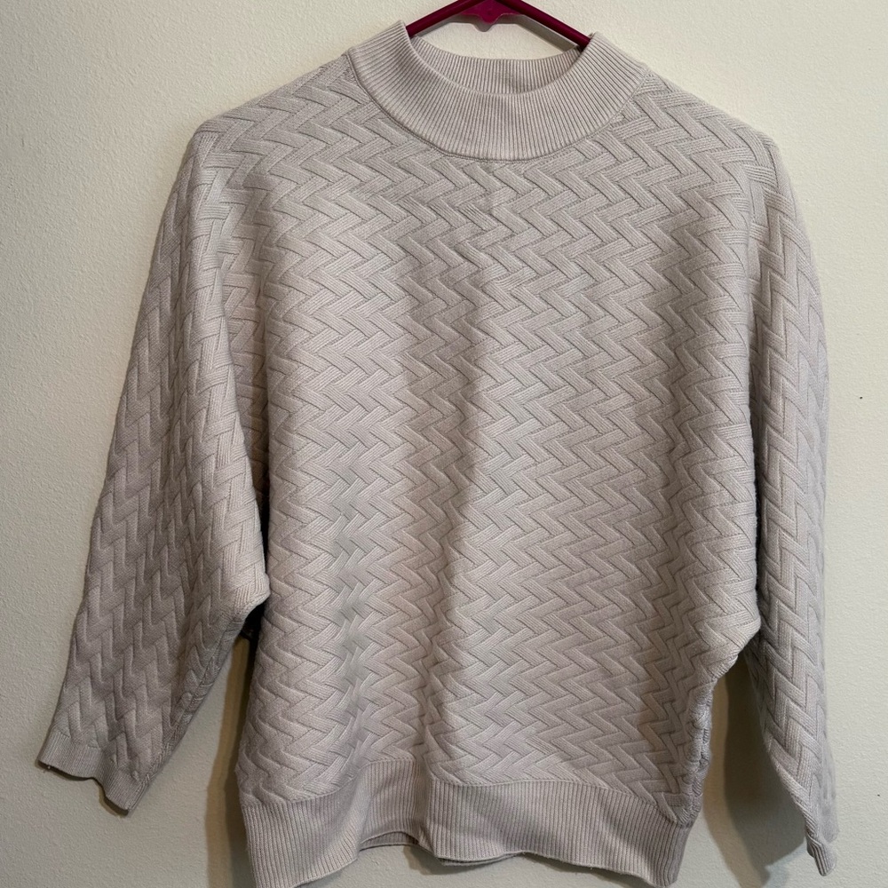 Allie Rose Beige Textured Knit Sweater size L